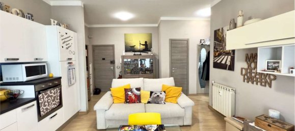 4 rooms Apartment in Genoa, Italy No. 35829 6