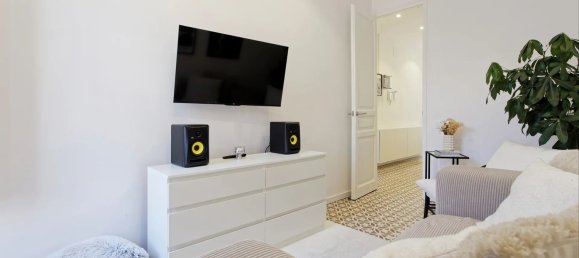 2 bedrooms Apartment in Sant Marti, Spain No. 136463 3