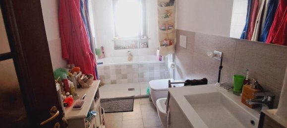 4 bedrooms Apartment in Nichelino, Italy No. 315381 8