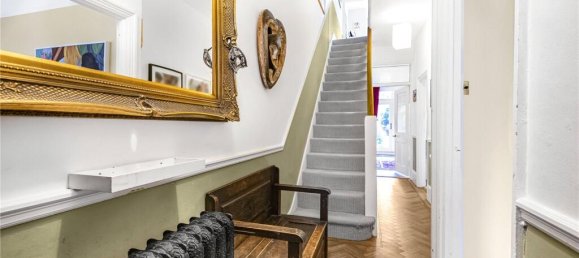 5 bedrooms House in London, United Kingdom No. 6464 7