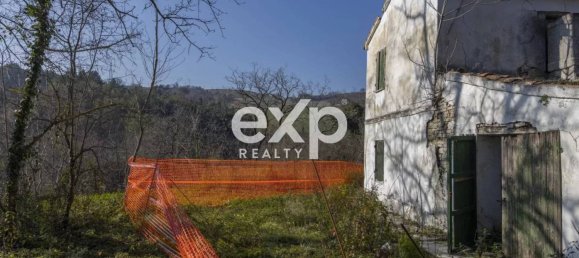 3 chambres Maison à Colli al Metauro, Italy No. 260898 9