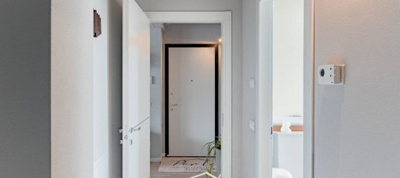 2 bedrooms Apartment in Mantua, Italy No. 323477 18