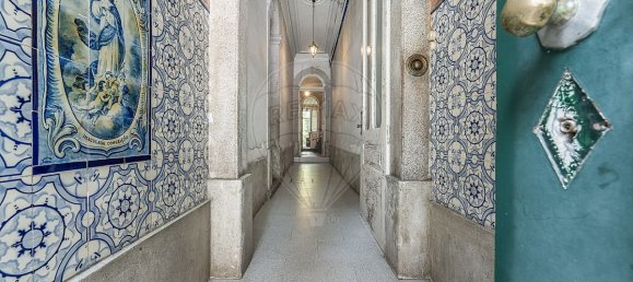 Здание с 9 спальнями в Порту, Португалия № 66619 15