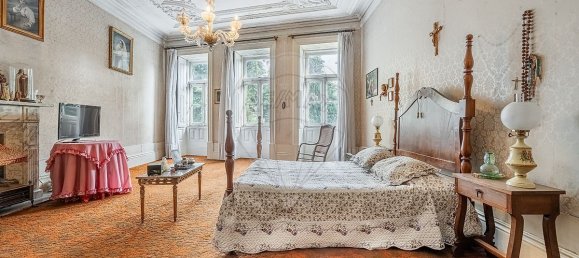 Здание с 9 спальнями в Порту, Португалия № 66619 13