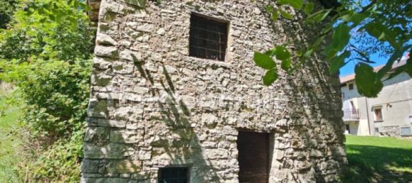 3 bedrooms House in Esino Lario, Italy No. 260127 9