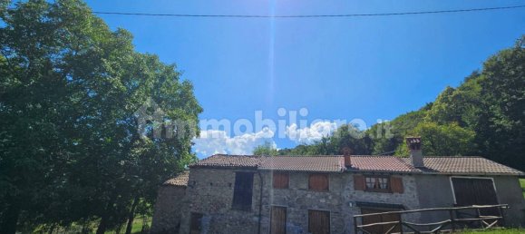 3 bedrooms House in Esino Lario, Italy No. 260127 3