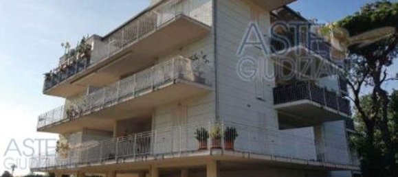 3 rooms Apartment in Ravenna, Italy No. 93565 8