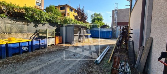 290m² Warehouse in Quattro Castella, Italy No. 310731 12