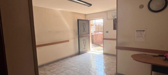 4-salle Appartement à Aci Catena, Italy No. 299555 5