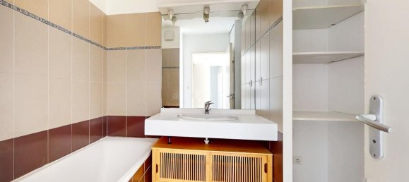 2 bedrooms Apartment in Marseille, France No. 339833 7