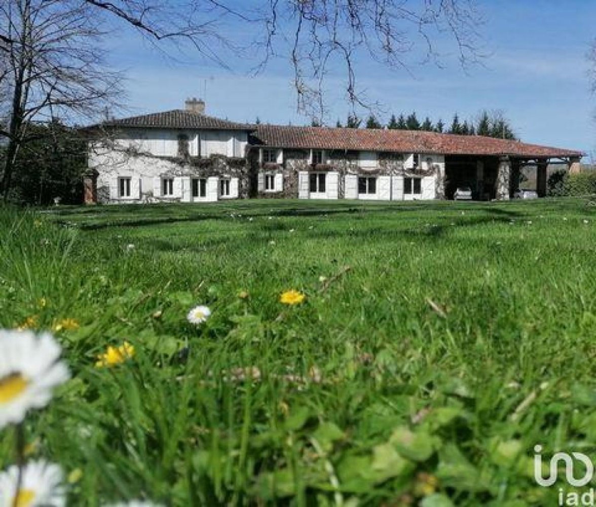 10 bedrooms House in Verfeil, France No. 30694