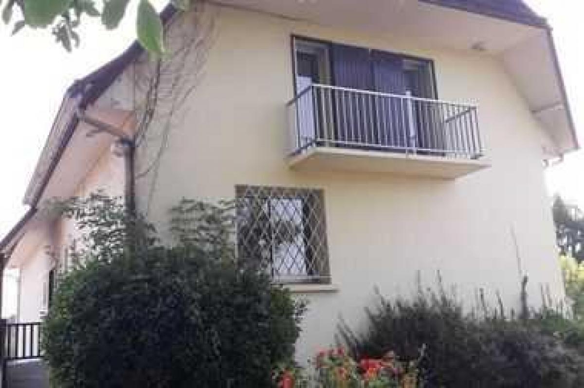 Casa de 8 dormitorios en Caen, France No. 27573