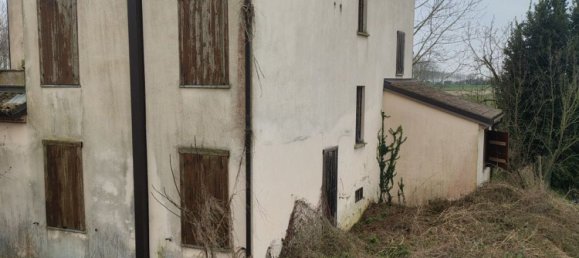 3 rooms House in Riva del Po, Italy No. 145404 15