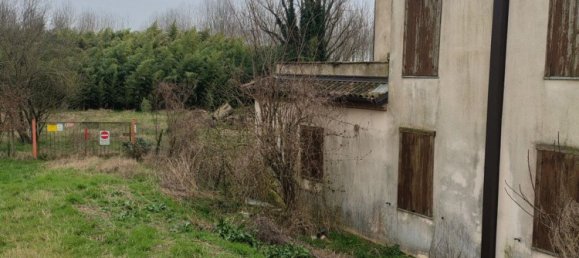 3 rooms House in Riva del Po, Italy No. 145404 14