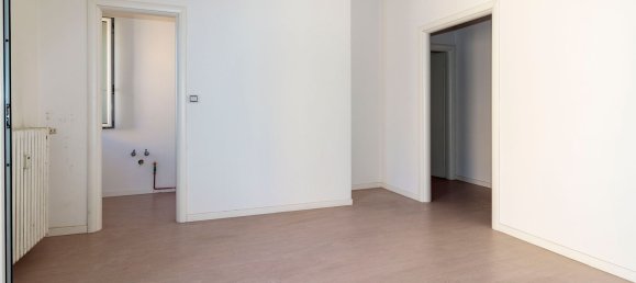 2-Zimmer Wohnung in Corsico, Italy, Nr. 330387 5