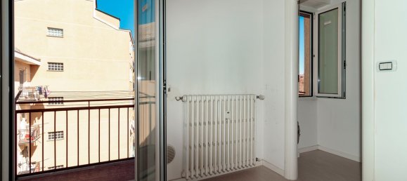 2-Zimmer Wohnung in Corsico, Italy, Nr. 330387 2