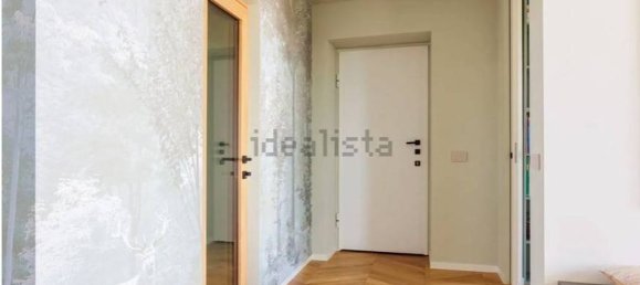 3 bedrooms Apartment in Milan, Italy No. 374194 8