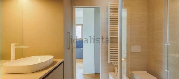 3 bedrooms Apartment in Milan, Italy No. 374194 38