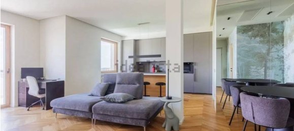 3 bedrooms Apartment in Milan, Italy No. 374194 9