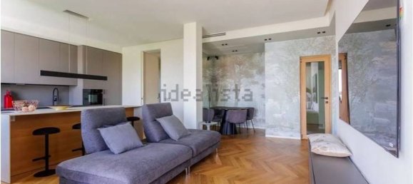 3 bedrooms Apartment in Milan, Italy No. 374194 11