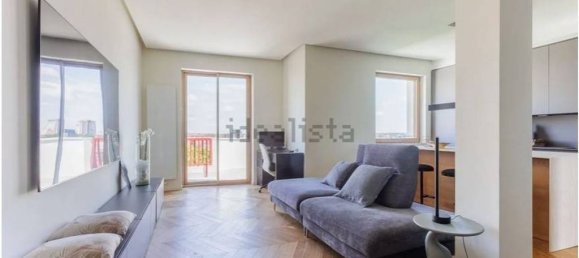 3 bedrooms Apartment in Milan, Italy No. 374194 10