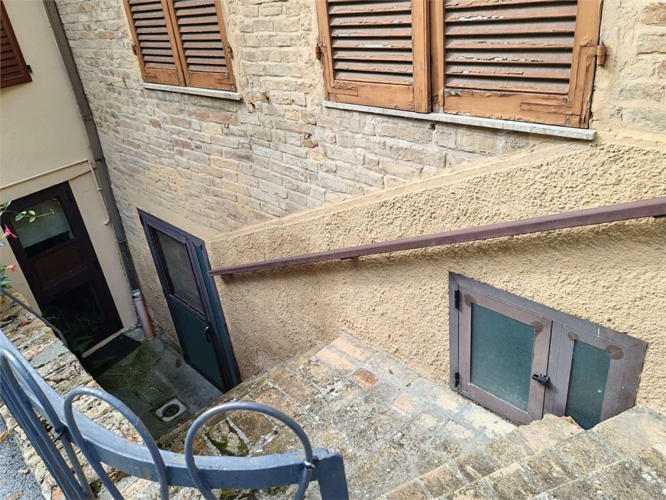 6 rooms House in Morrovalle, Italy No. 88604