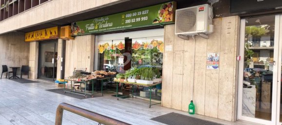 Gewerbliche Immobilie in Bari, Italy 70m², Nr. 123608 2