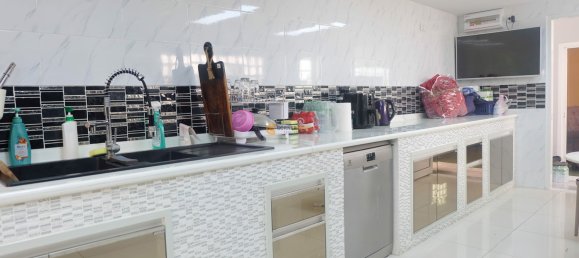 Café/restaurante de 3 dormitorios en Bang Lamung, Thailand No. 19469 26