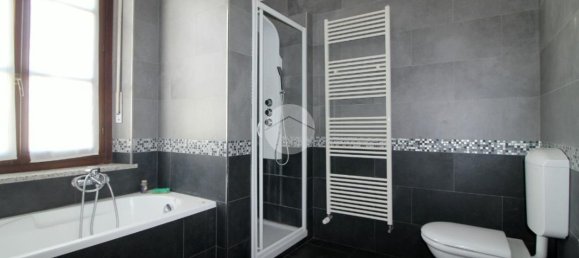 5 rooms House in Sommariva del Bosco, Italy No. 103018 15