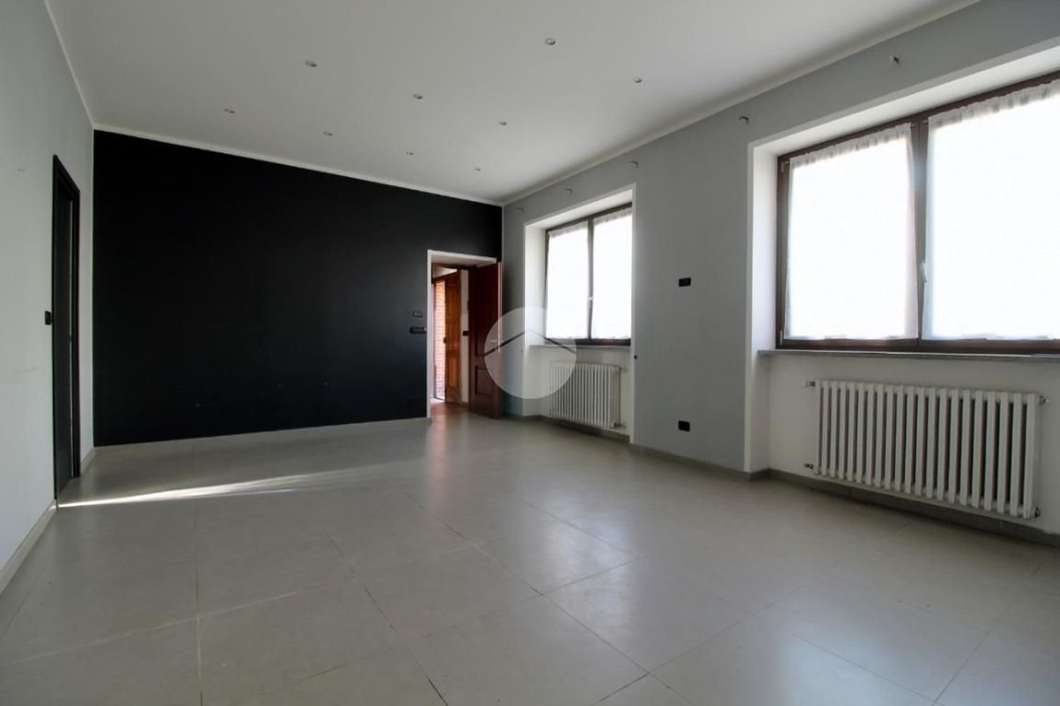 Casa de 5 divisões em Sommariva del Bosco, Italy N.º 103018