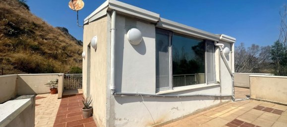 4 bedrooms Villa in Oliveri, Italy No. 322535 2