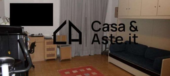 10 rooms Apartment in Morrovalle, Italy No. 128151 4