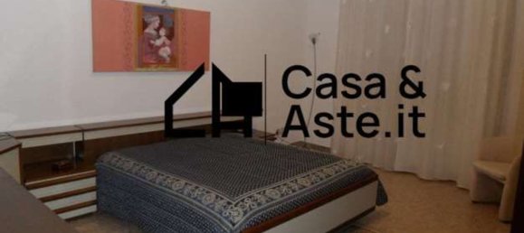 10 rooms Apartment in Morrovalle, Italy No. 128151 5