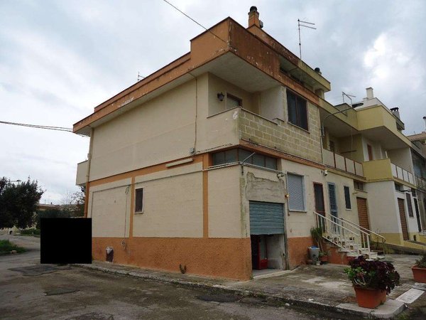 99 rooms Apartment in San Vito dei Normanni, Italy No. 97542