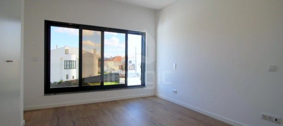 4 bedrooms House in Loures, Portugal No. 102789 26