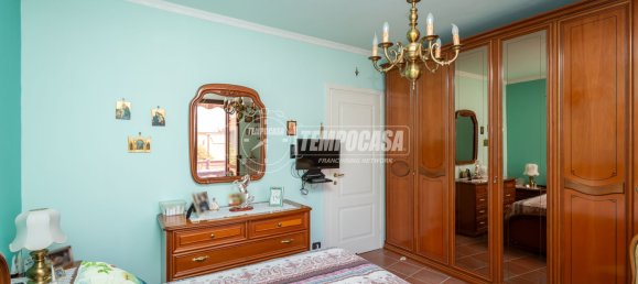 4-salle Appartement à Santena, Italy No. 291112 9