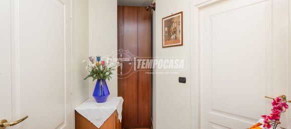 4-salle Appartement à Santena, Italy No. 291112 25