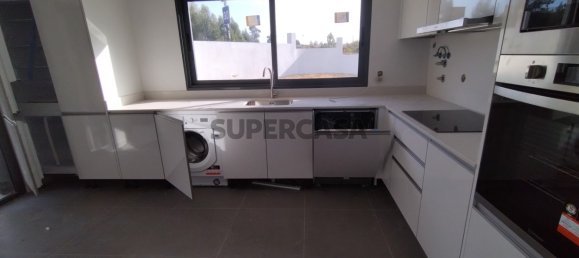 4 Schlafzimmer Haus in Corroios, Portugal, Nr. 167048 5