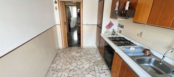 5 rooms Apartment in Spinea, Italy No. 221632 6
