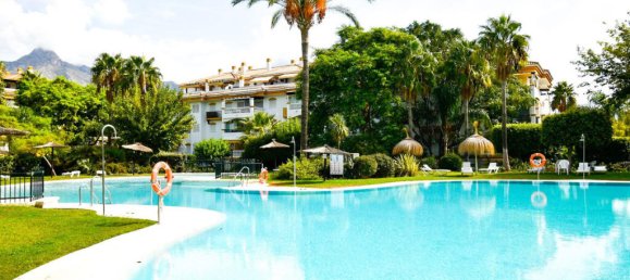 2 chambres Appartement à Marbella, Spain No. 185066 6