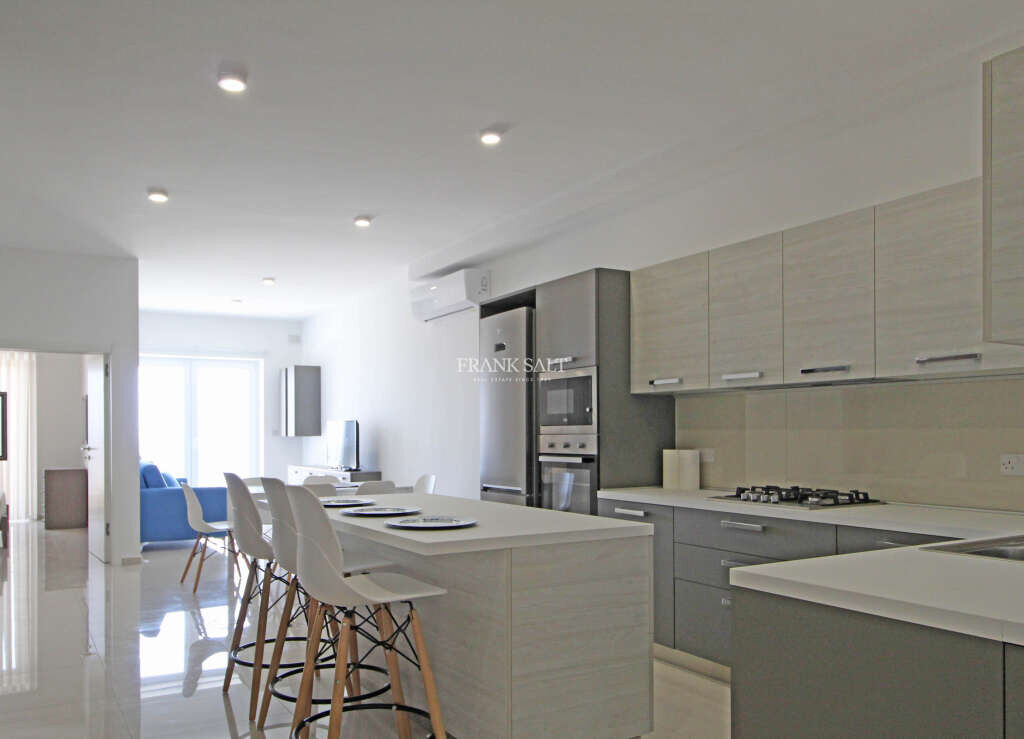 3 bedrooms Apartment in Xghajra, Malta No. 4352