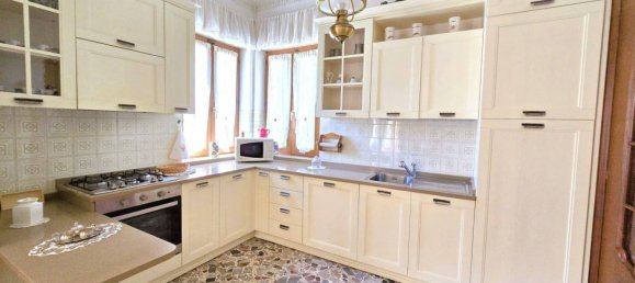 2 Schlafzimmer Villa in Cortemilia, Italy, Nr. 296328 8