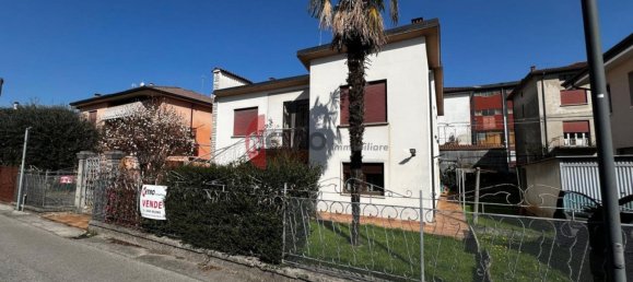 Casa de 6 divisões em Cornedo Vicentino, Italy N.º 116627 4