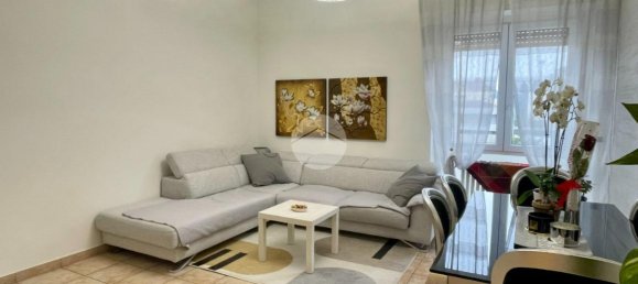 3-salle Appartement à Lissone, Italy No. 27435 2