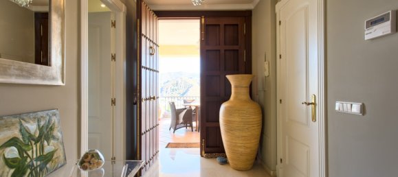 4 Schlafzimmer Villa in La Quinta, Spain, Nr. 27028 2