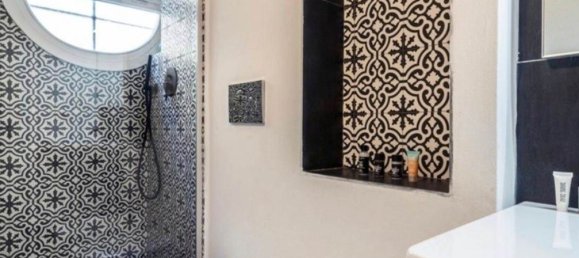 2 rooms Apartment in Florence, Italy No. 207370 9