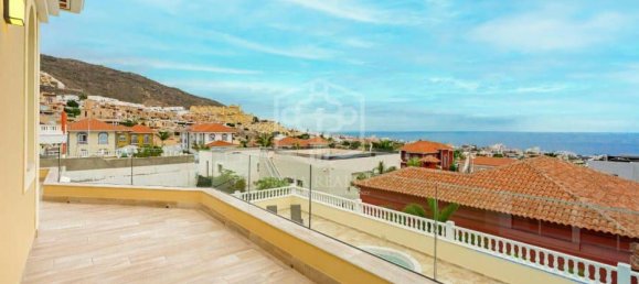 3 bedrooms Villa in Adeje, Spain No. 16392 25