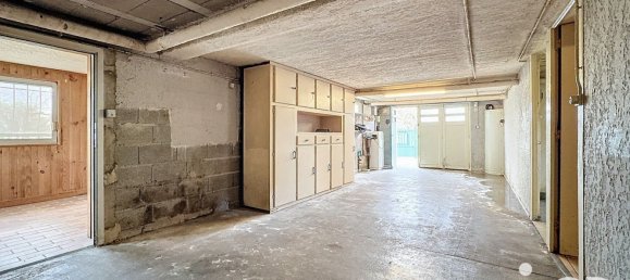 2 bedrooms House in Auxerre, France No. 258350 10