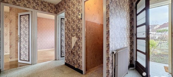 2 bedrooms House in Auxerre, France No. 258350 17