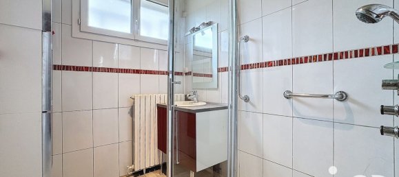 2 bedrooms House in Auxerre, France No. 258350 18